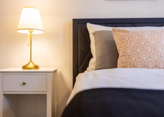 Fynbos In Der Historischen Altstadt, Loggia, Parkplatz *