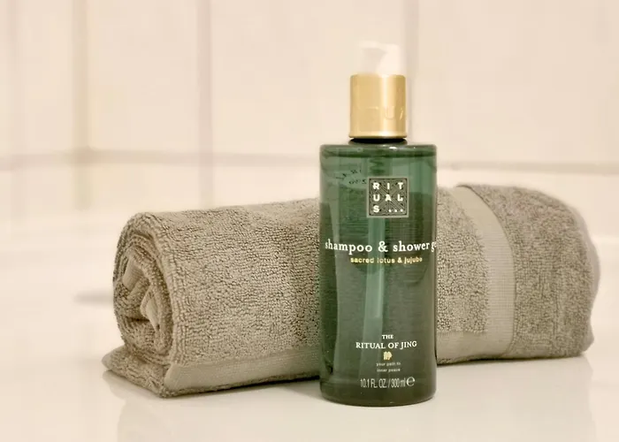 Fynbos In Der Historischen Altstadt, Loggia, Parkplatz *